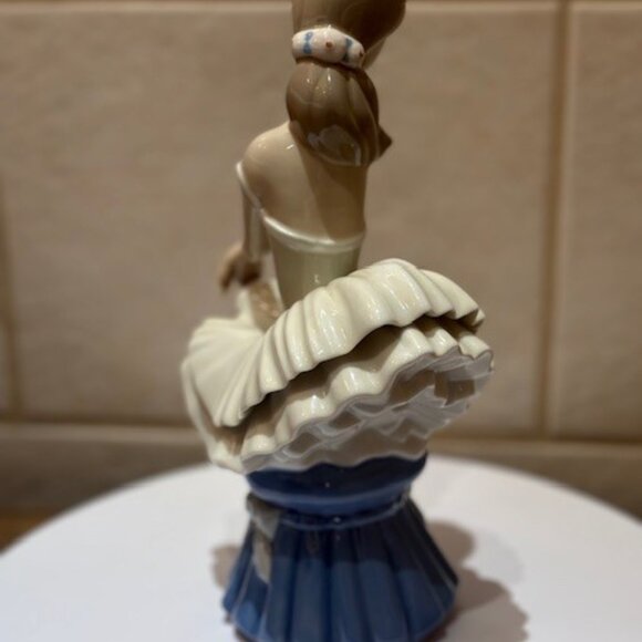 Vintage 1970's Casades Porcelain Ballerina Lady Figurine Made In Spain - Picture 7 of 8
